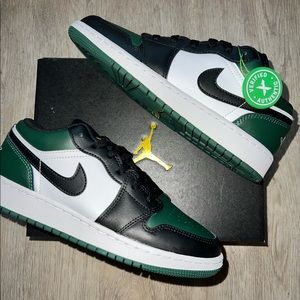 Jordan 1 Low Green Toe- BRAND NEW, NEVER WORN!